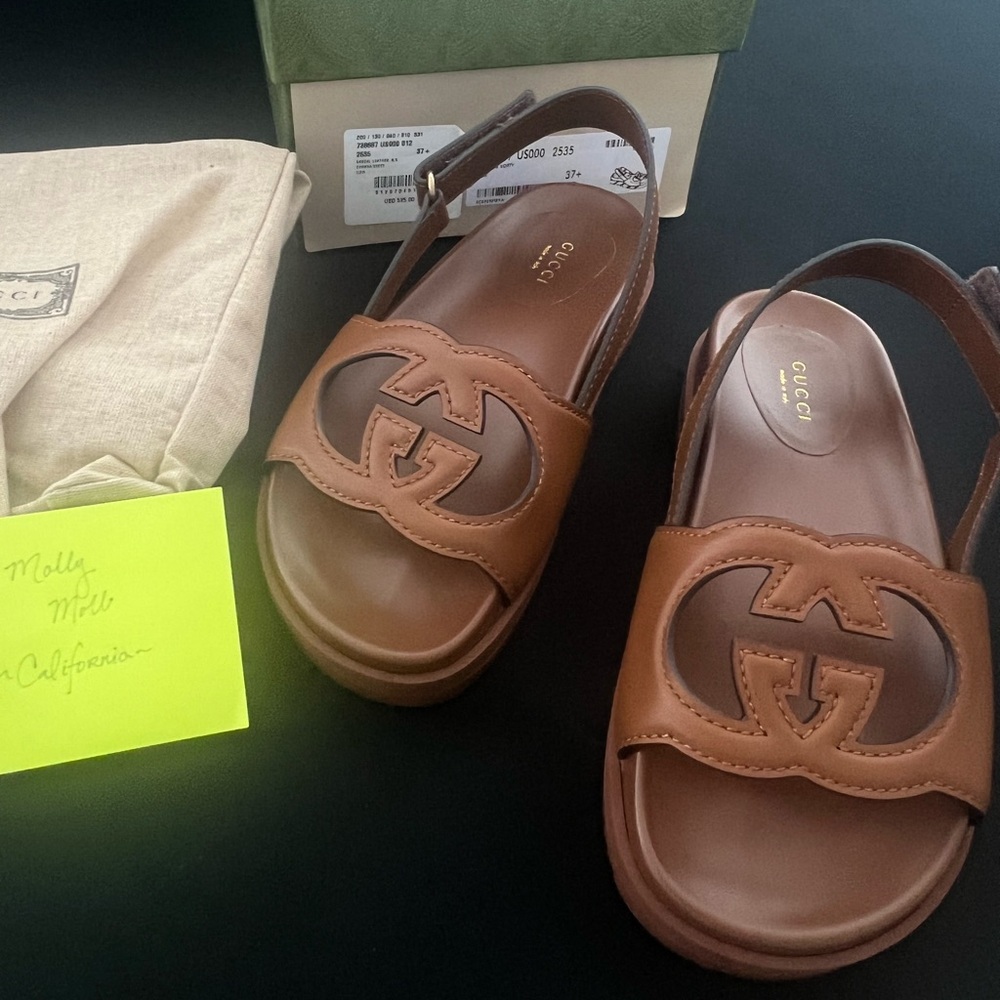 Gucci Interlocking GG Cuir Sandals